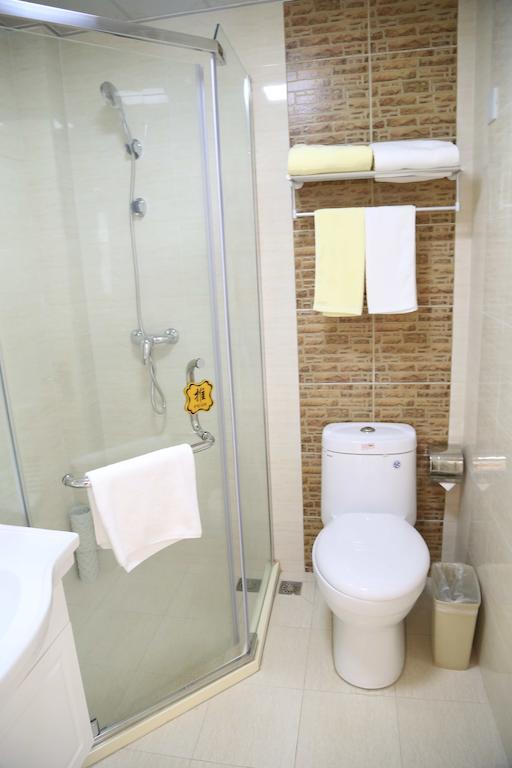 Qingdao Fu Yong Hotel Номер фото