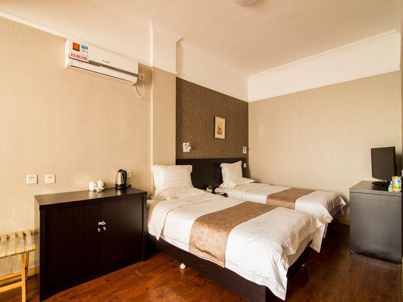 Qingdao Fu Yong Hotel Экстерьер фото